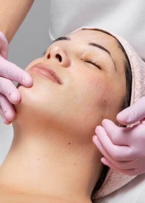 woman-relaxing-beauty-salon